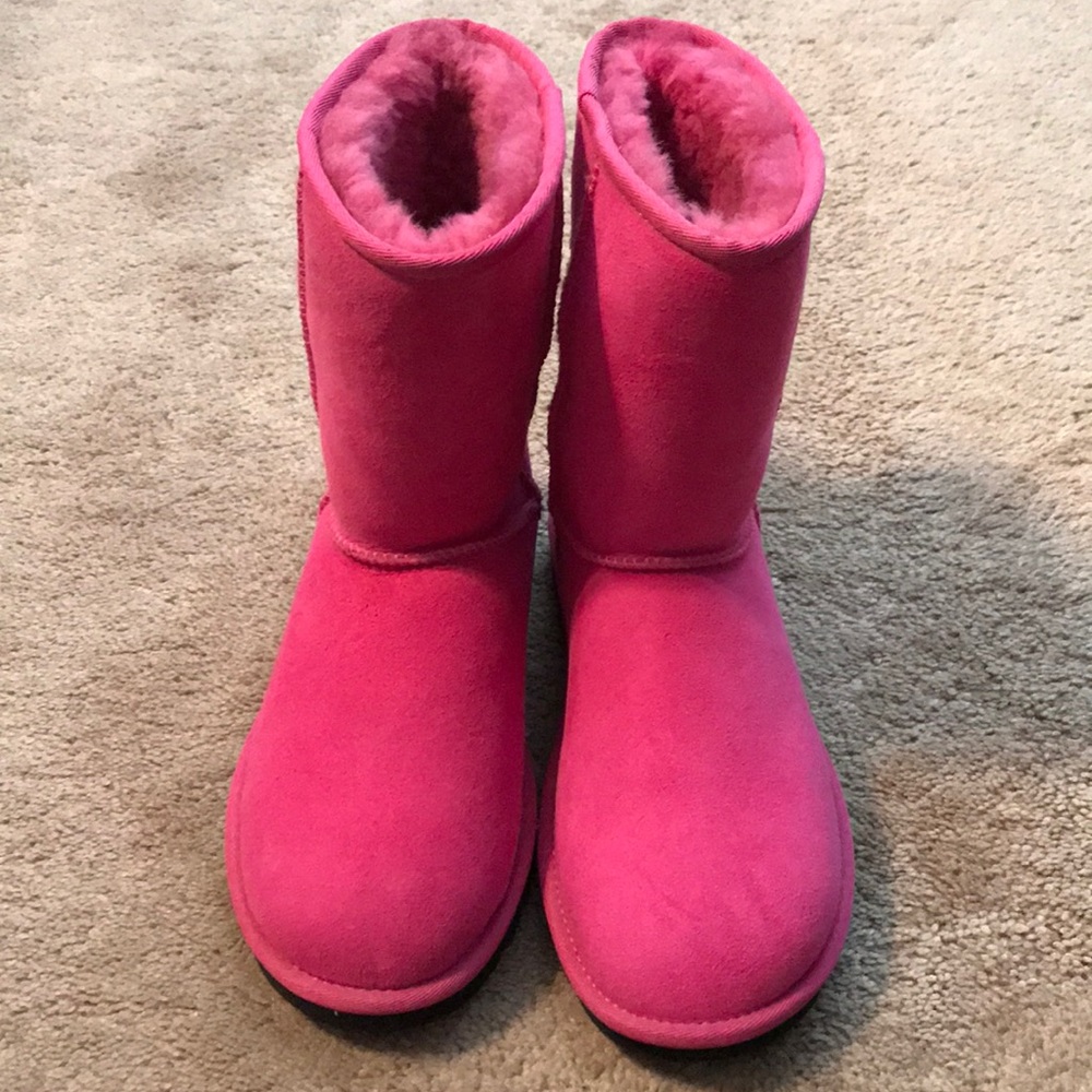 Ugg pink with black sole short boot